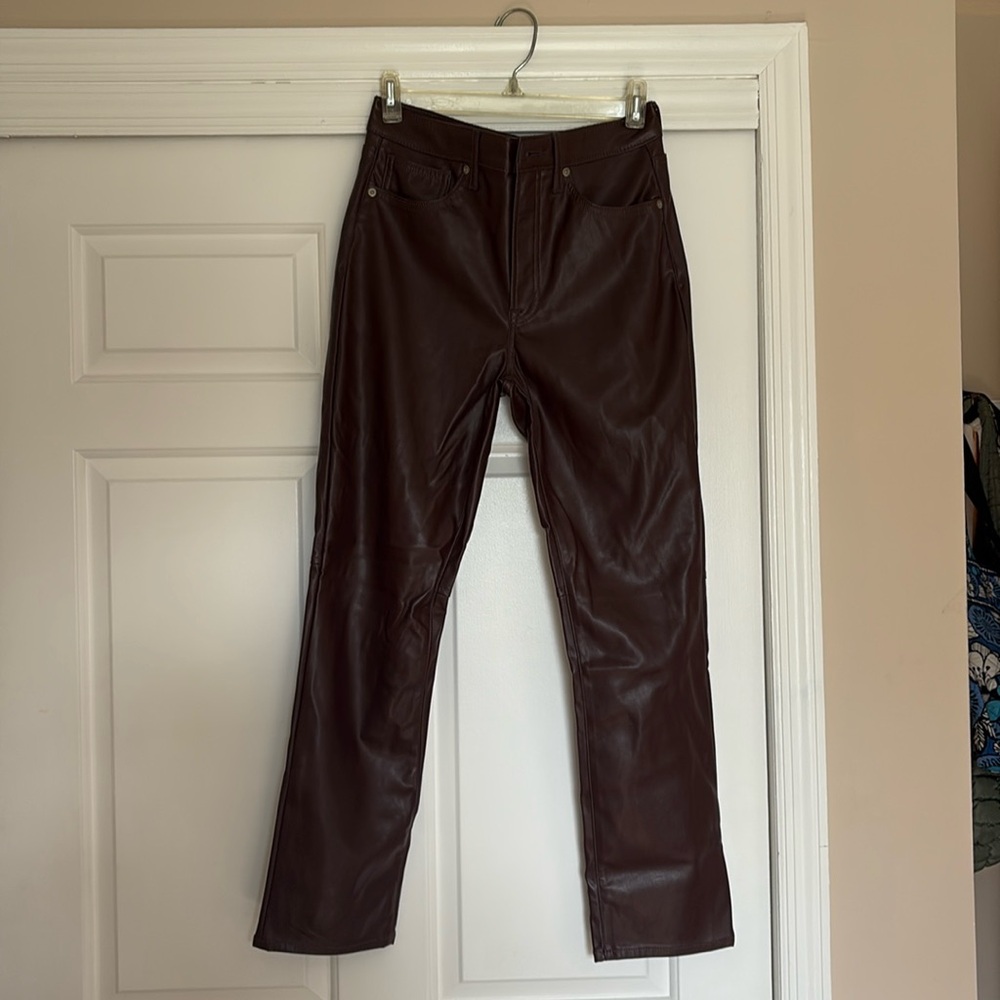 GAP Brown Slim Jeans Sleek Design